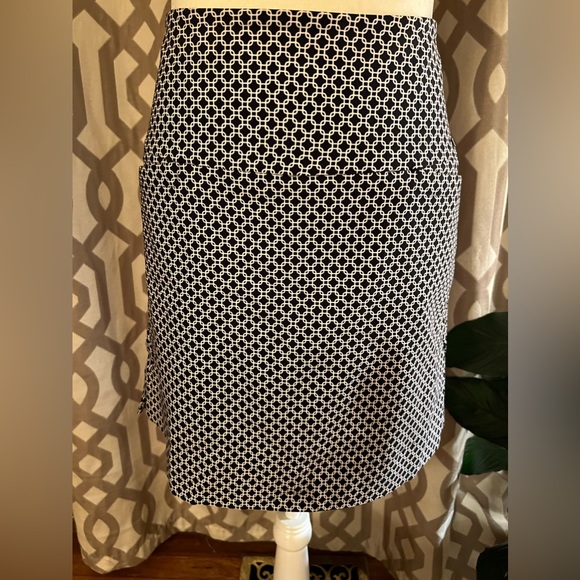 Pull on golf akirt - Picture 1 of 5